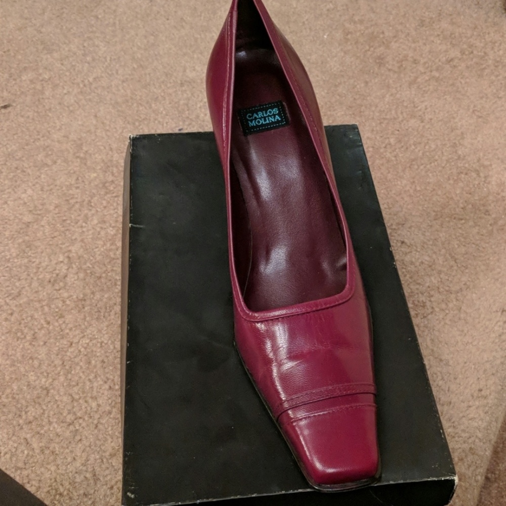 BURGUNDY 3 INCH HEELS